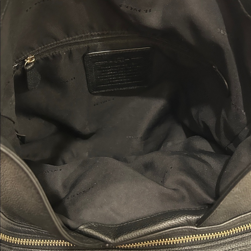 Coach Edie Shoulder Bag 31 in Pebbled Leather - Picture 12 of 17